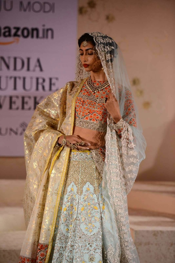 Choosing the right dupatta: Net, Georgette or Something 