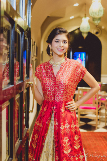 WMG_Red_00400